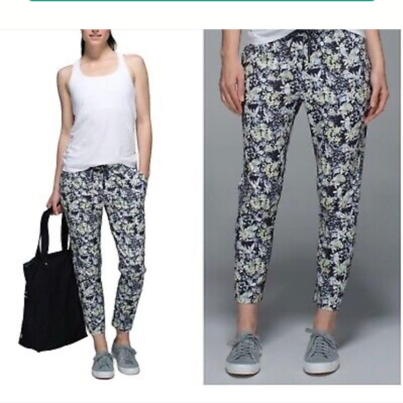 lululemon athletica Pants - Lululemon Joggers Jet Crop Pants Floral Luxtreme.  Like new